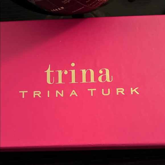 Trina Turk Swirl Pattern Wallet in Pink and Purple w/FREE fashion sunglasses - Picture 2 of 6